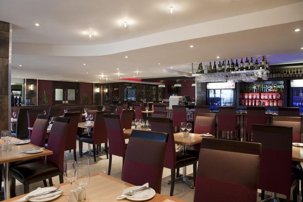 Holiday Inn Express Sandton-Woodmead By Ihg Exterior foto