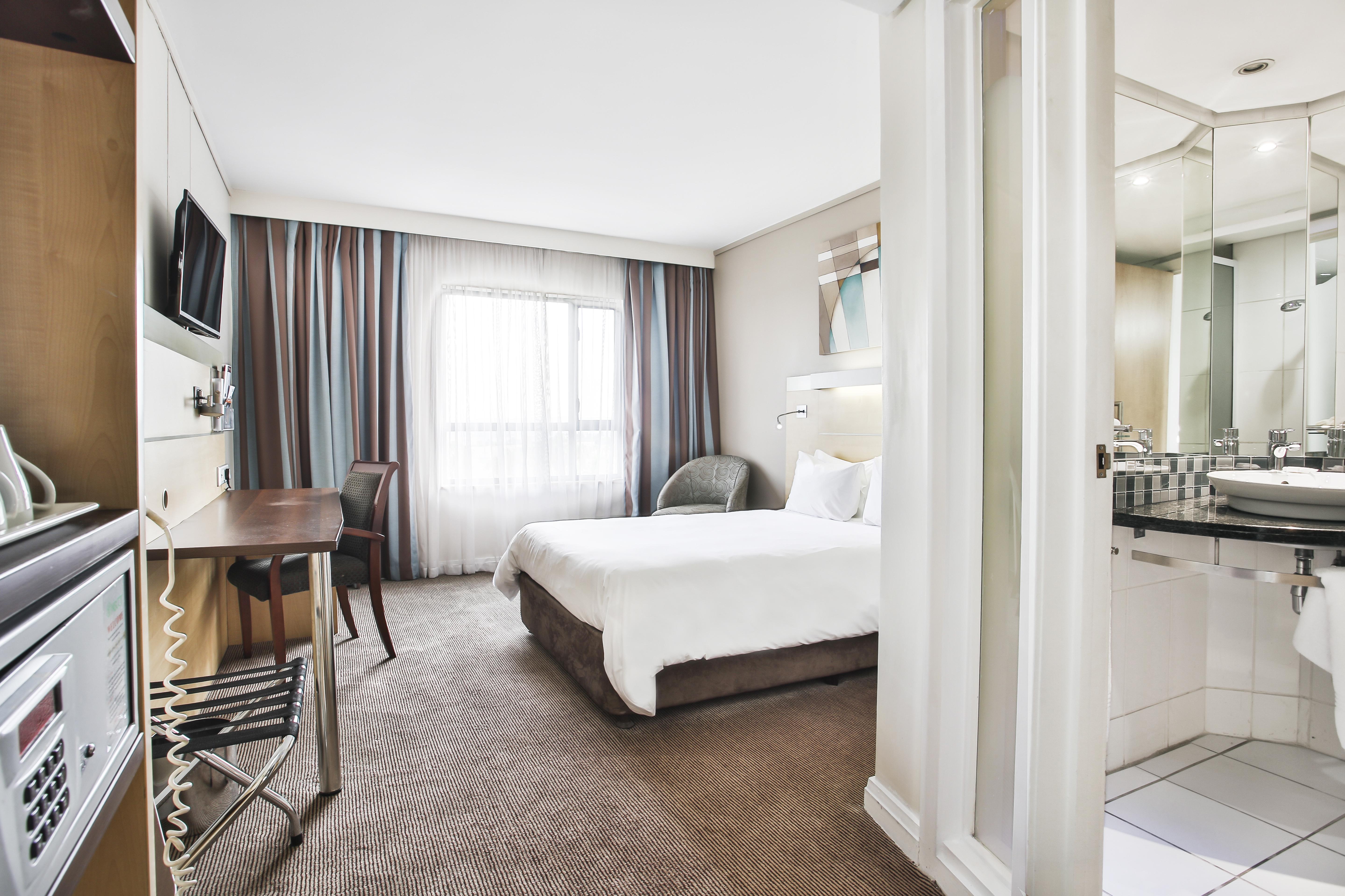 Holiday Inn Express Sandton-Woodmead By Ihg Exterior foto