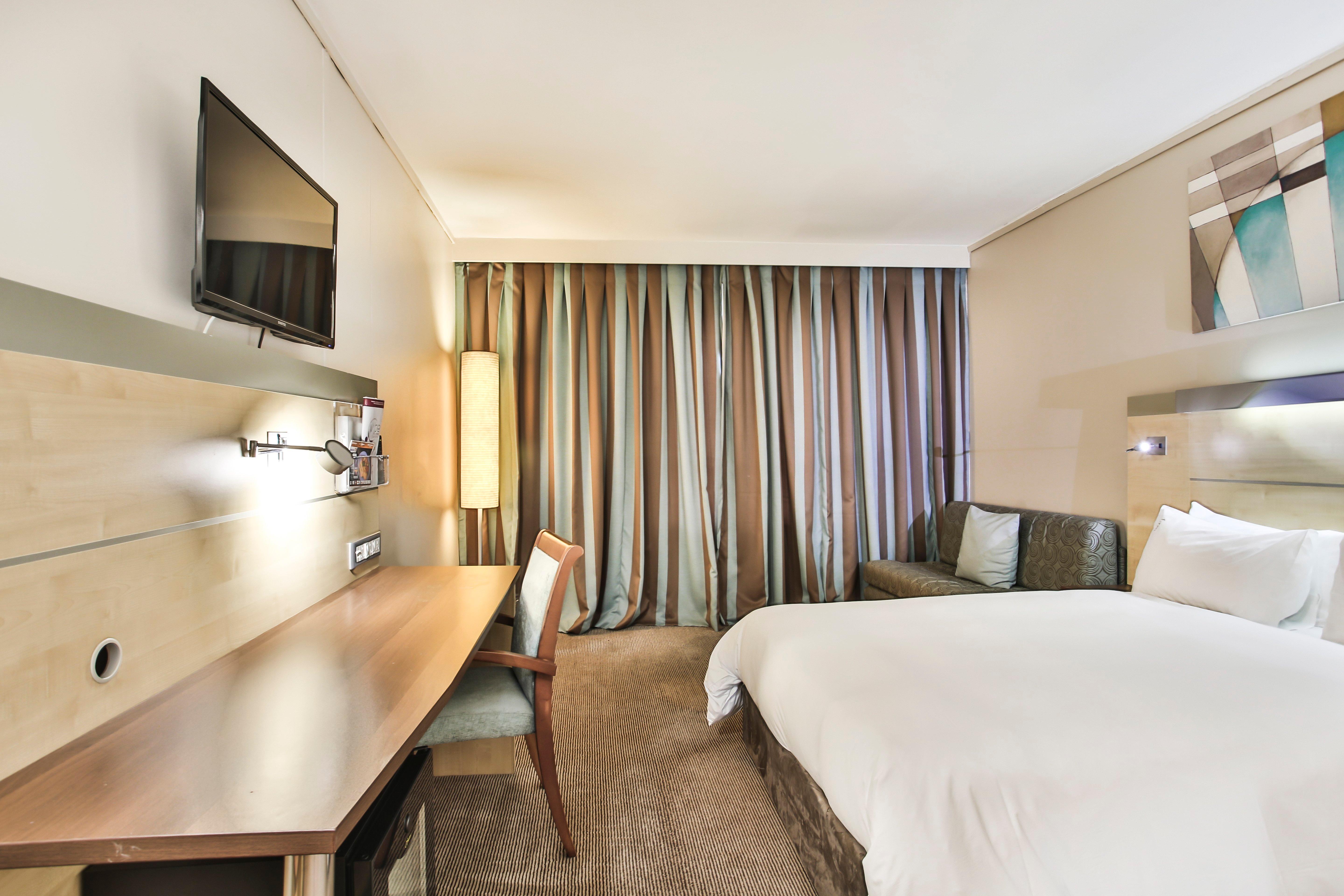 Holiday Inn Express Sandton-Woodmead By Ihg Exterior foto