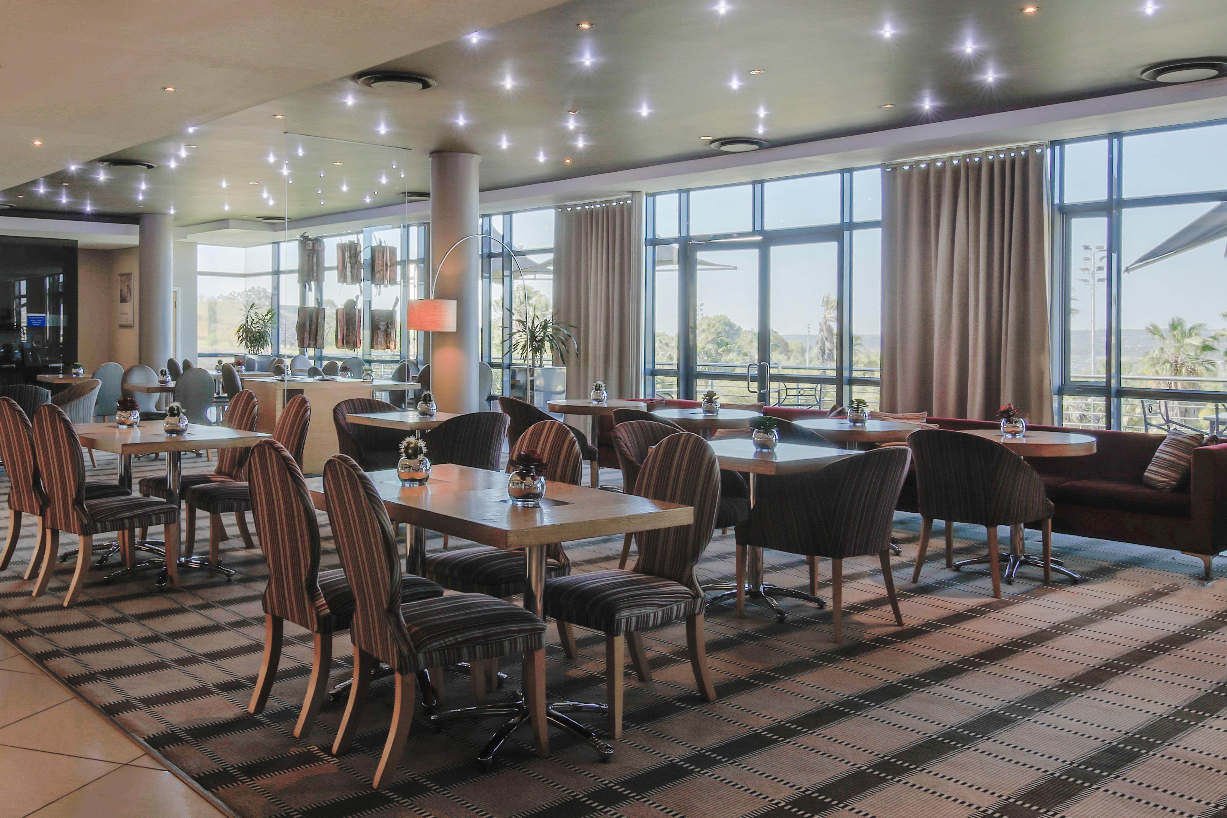 Holiday Inn Express Sandton-Woodmead By Ihg Exterior foto