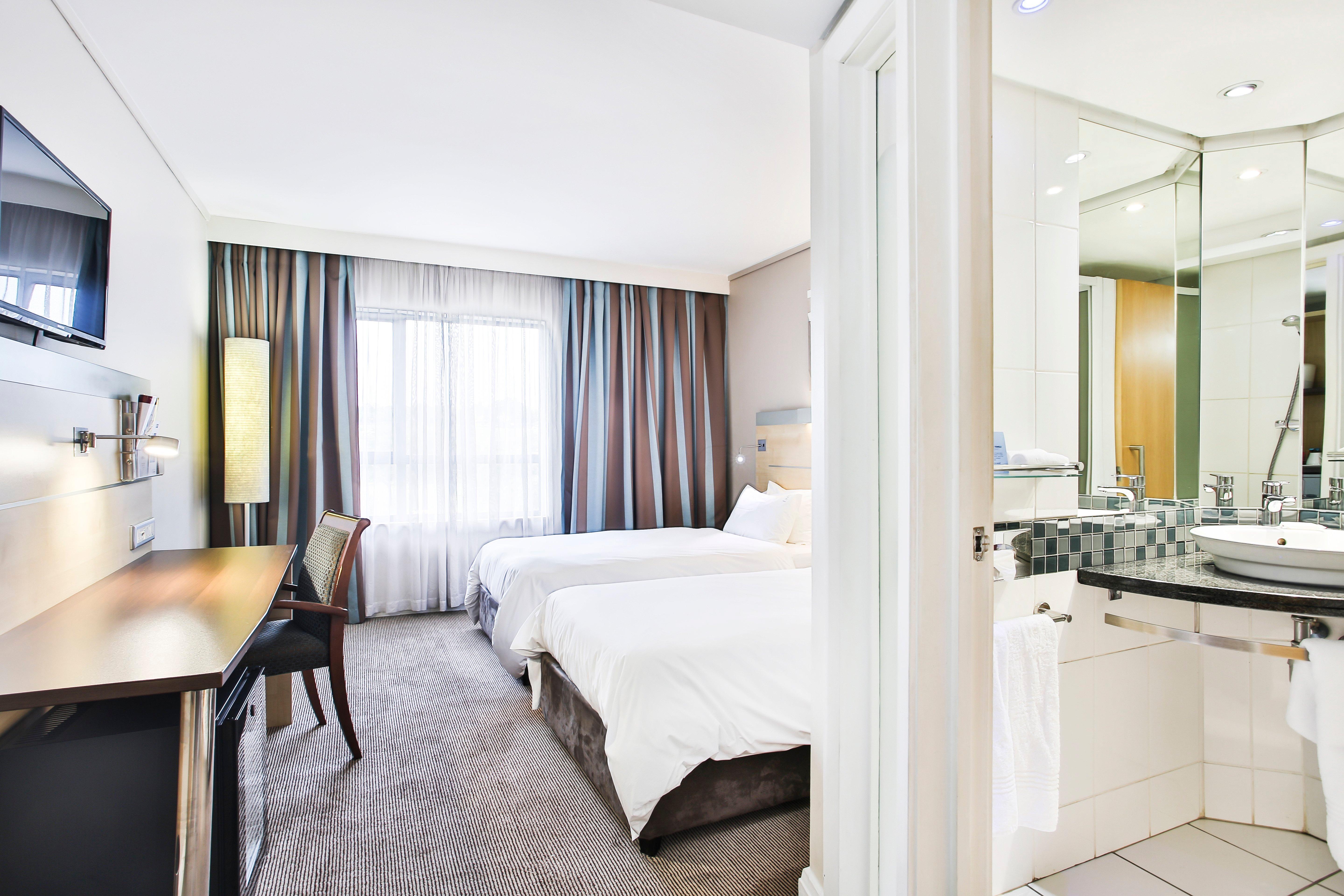 Holiday Inn Express Sandton-Woodmead By Ihg Exterior foto