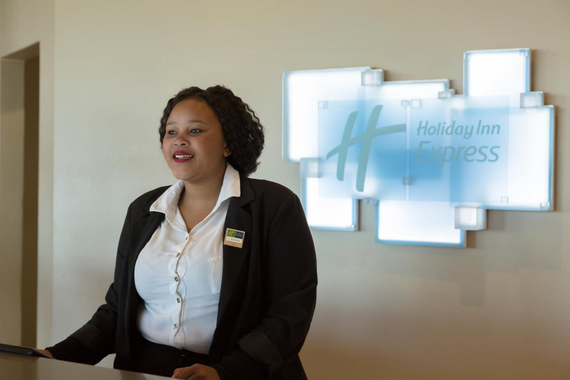 Holiday Inn Express Sandton-Woodmead By Ihg Exterior foto